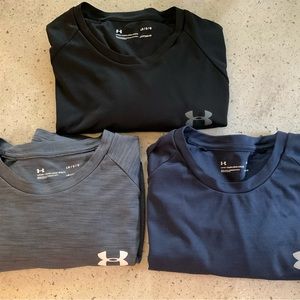 UNDER AMOUR LOT OF 3 Mens large size heat gear shirts